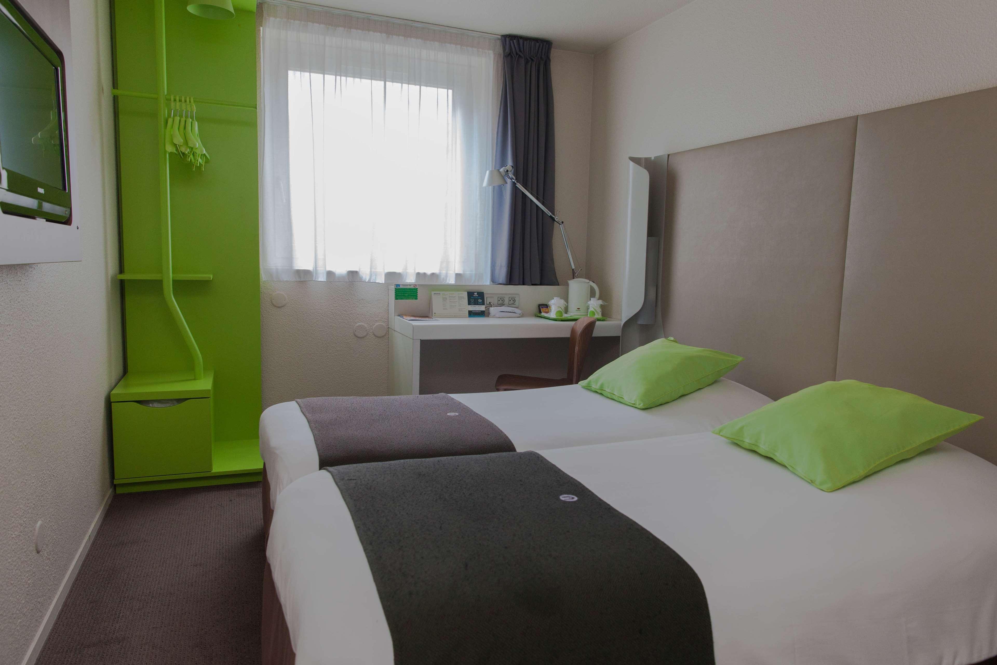 Hotel Campanile Paris Ouest - - La Défense 3*